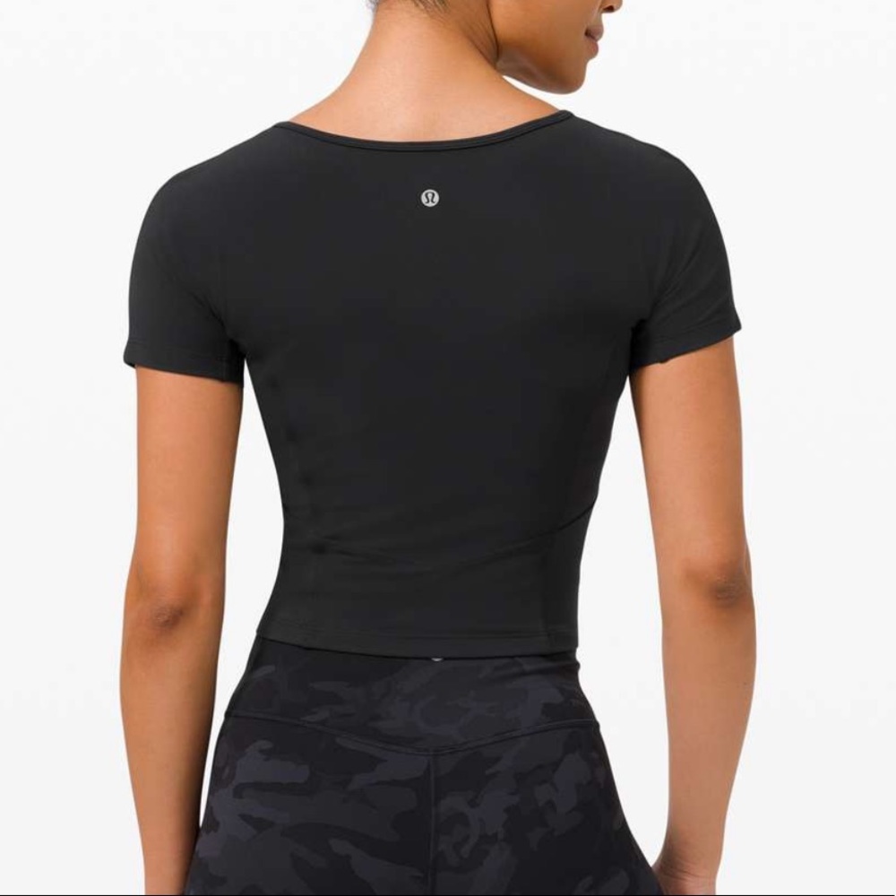 *SOLD* Lululemon nulu Cropped Shirt
